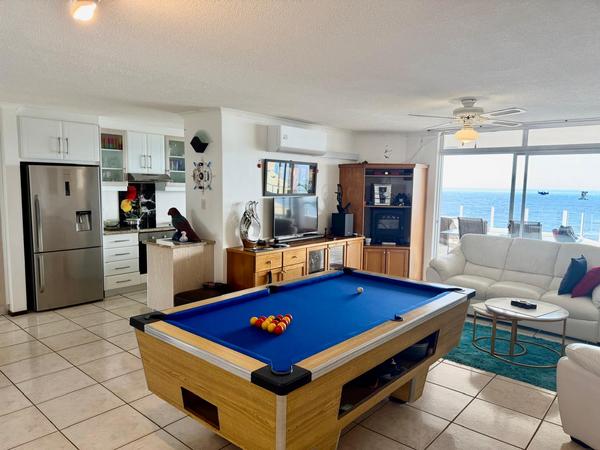 Apartment / Flat For Sale in Manaba Beach, Margate